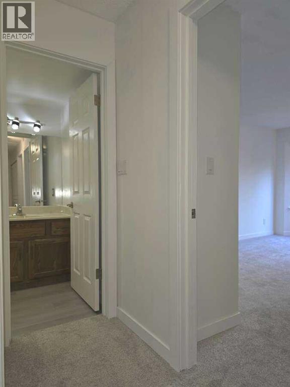 Photo 4 of 206 3730 50 Street Nw, Calgary AB