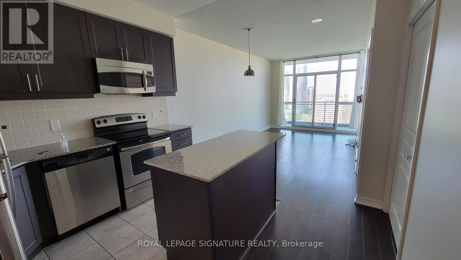 Photo 6 of 2305 223 Webb Drive, Mississauga ON