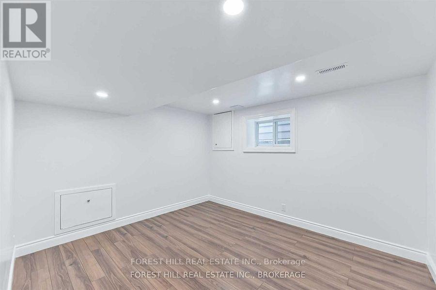 Photo 6 of Bsmt 518 Silverthorn Avenue, Toronto ON