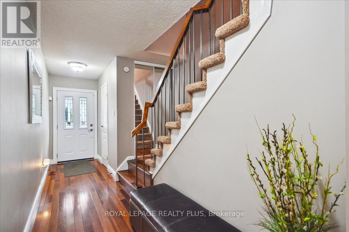Photo 5 of 103 1951 Rathburn Road E, Mississauga ON