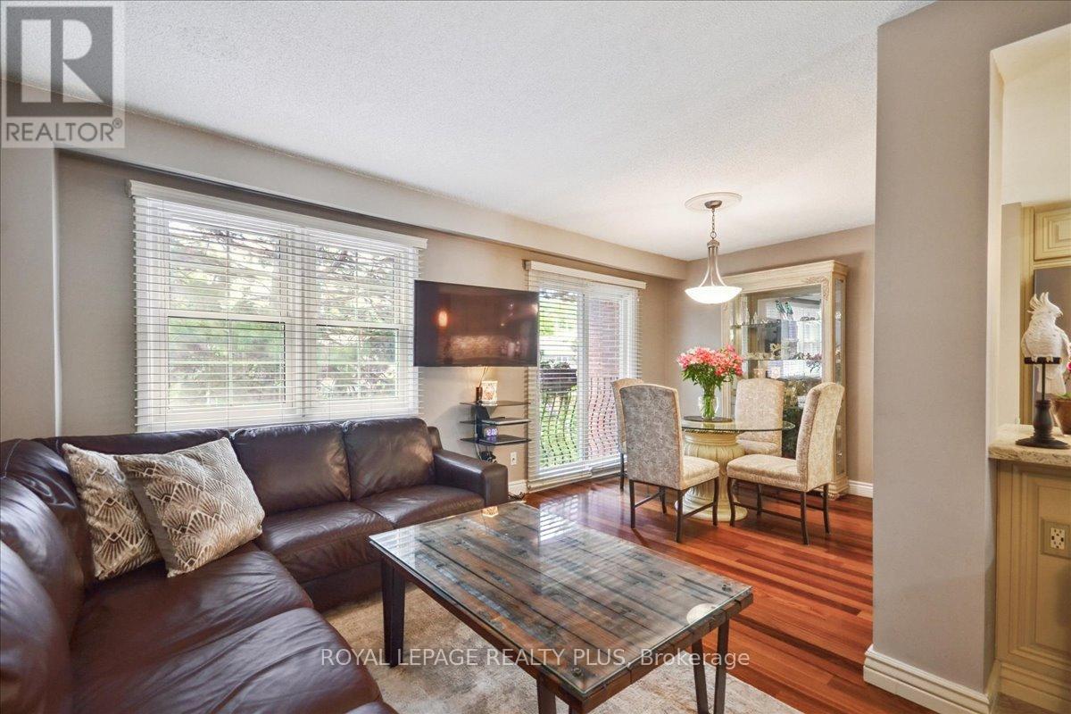 Photo 9 of 103 1951 Rathburn Road E, Mississauga ON