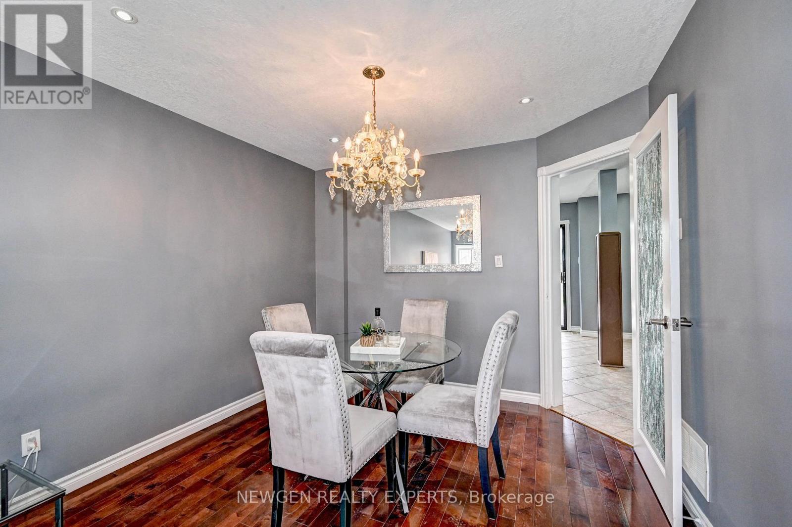 Photo 4 of 573 Burnett Avenue, Cambridge ON