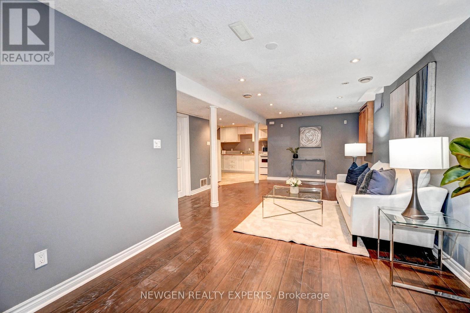 Photo 6 of 573 Burnett Avenue, Cambridge ON