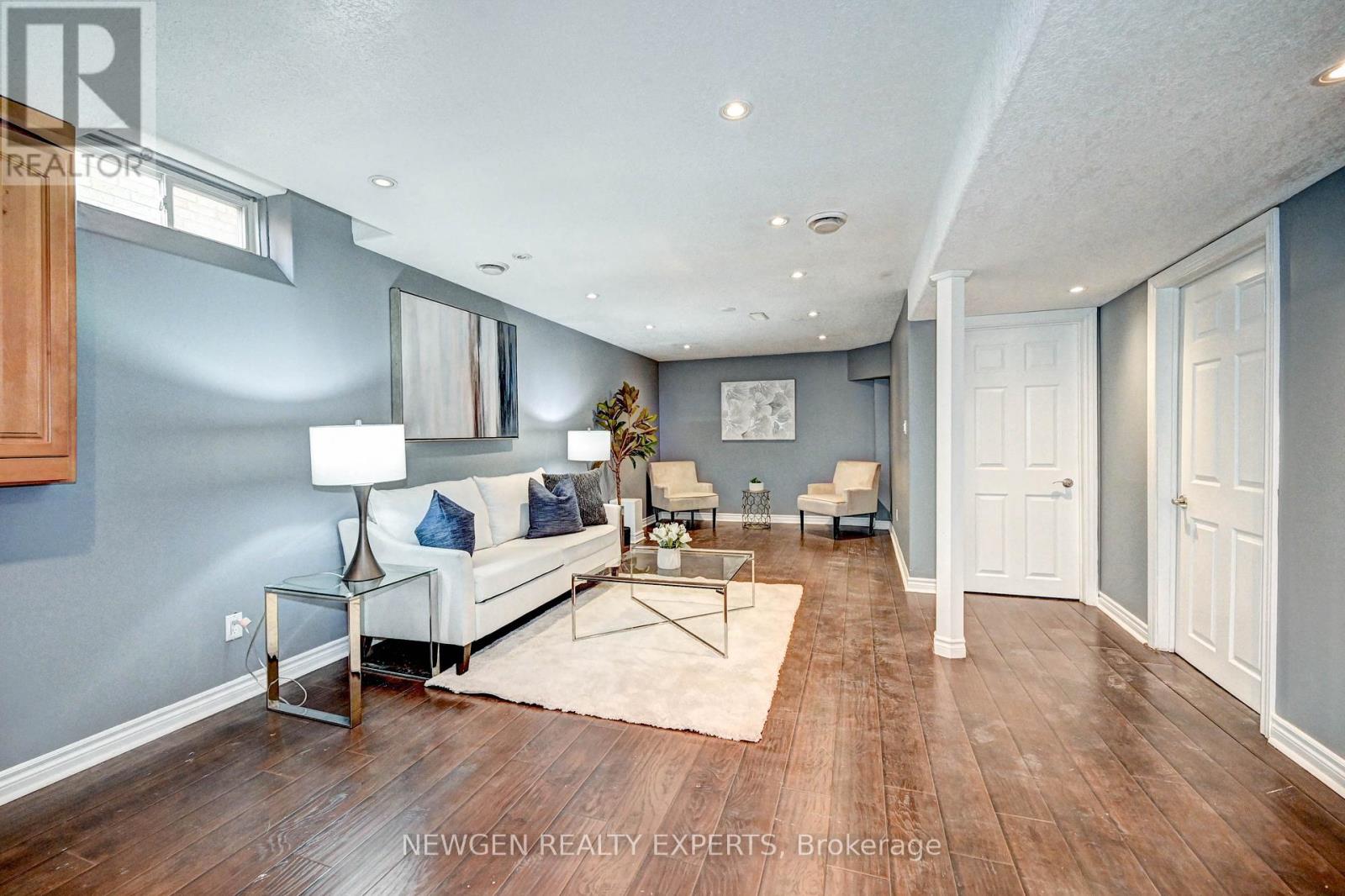Photo 23 of 573 Burnett Avenue, Cambridge ON