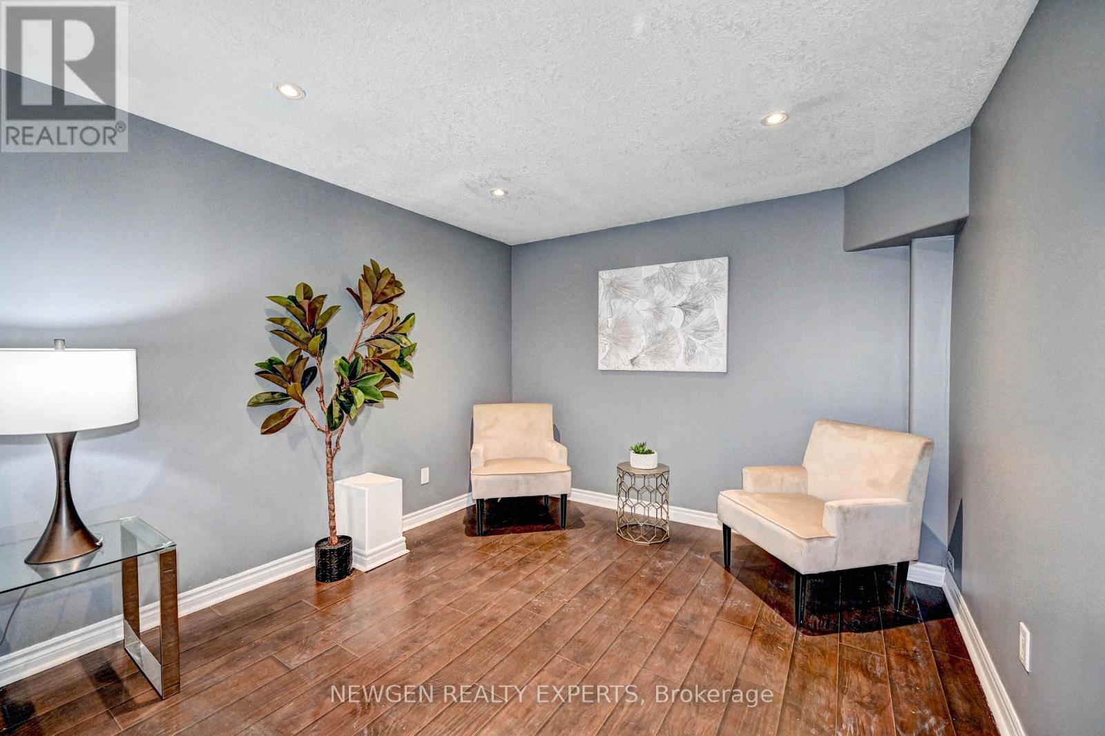 Photo 11 of 573 Burnett Avenue, Cambridge ON