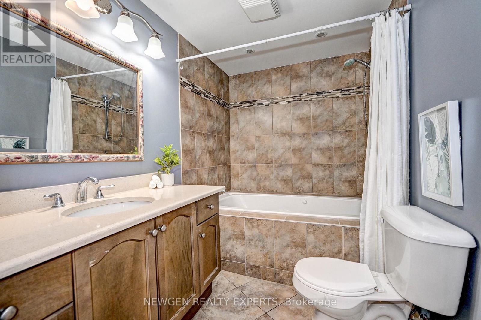 Photo 7 of 573 Burnett Avenue, Cambridge ON