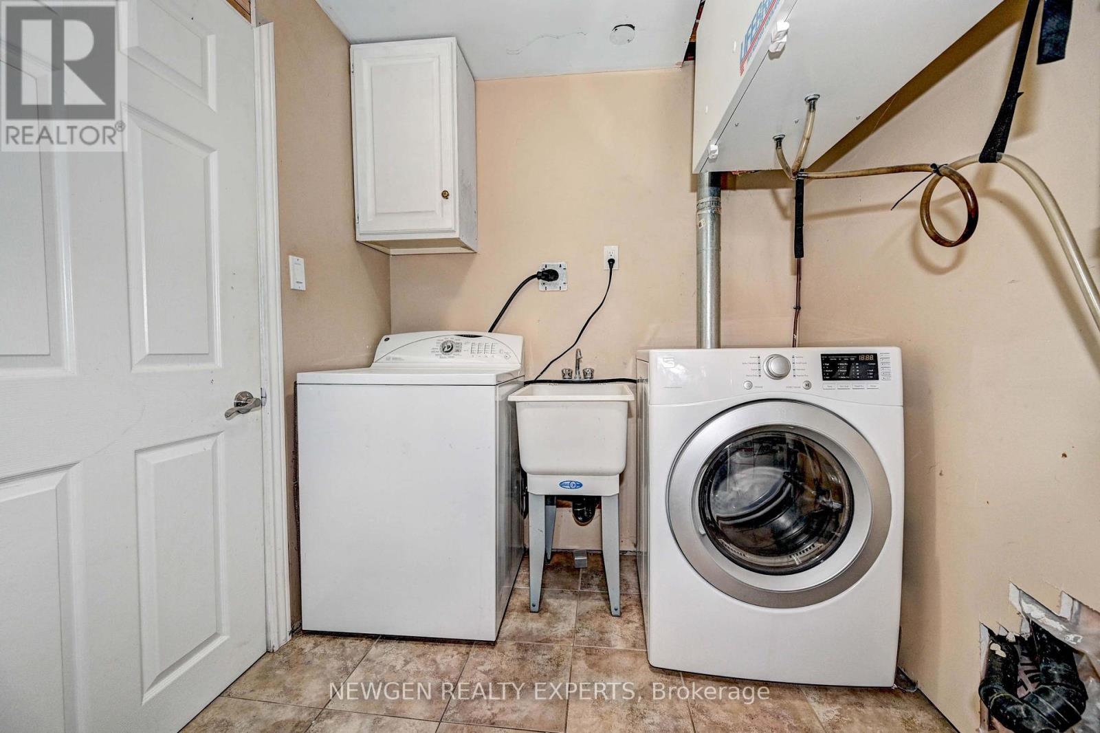 Photo 12 of 573 Burnett Avenue, Cambridge ON