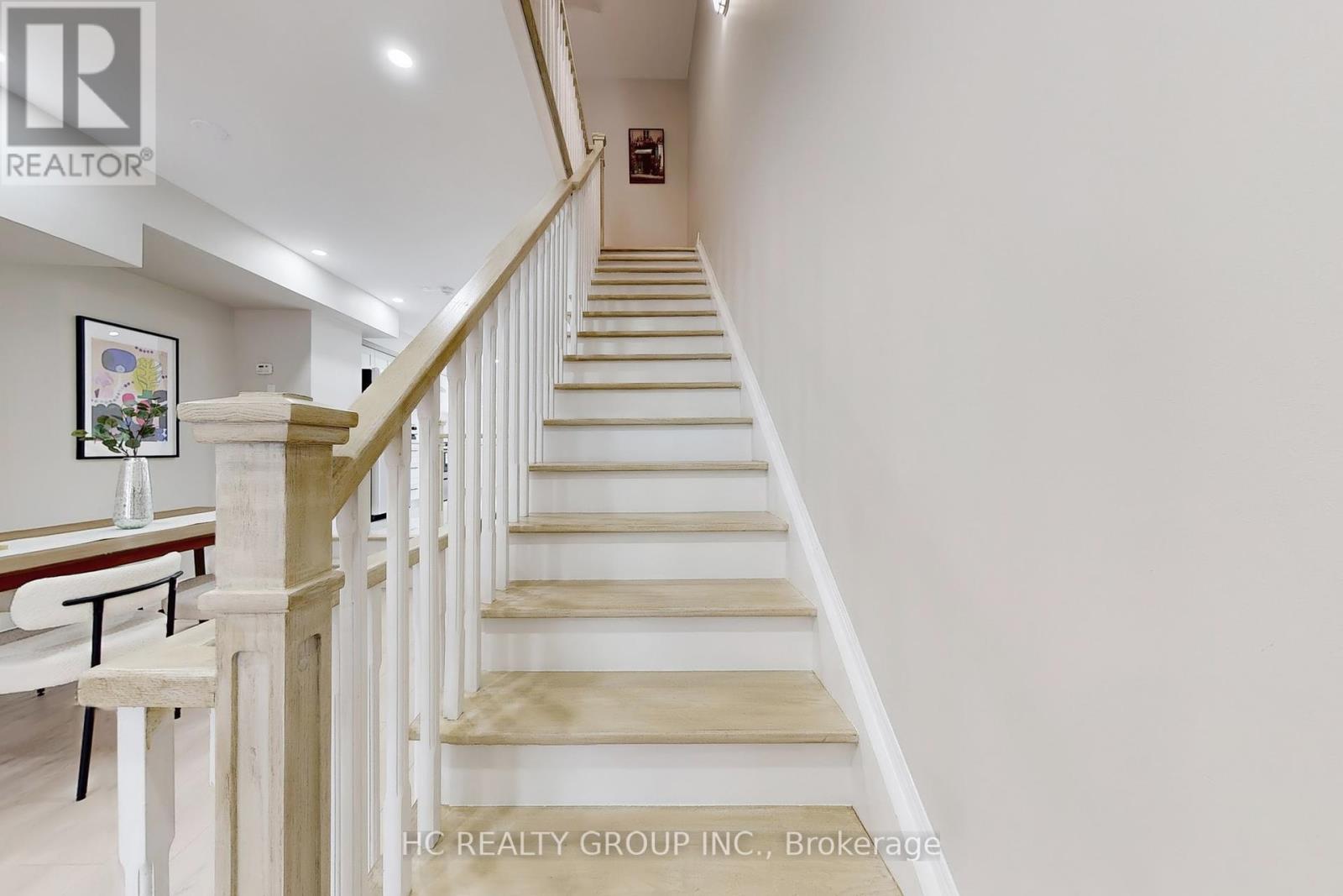 Photo 21 of 206 B Finch Avenue W, Toronto ON