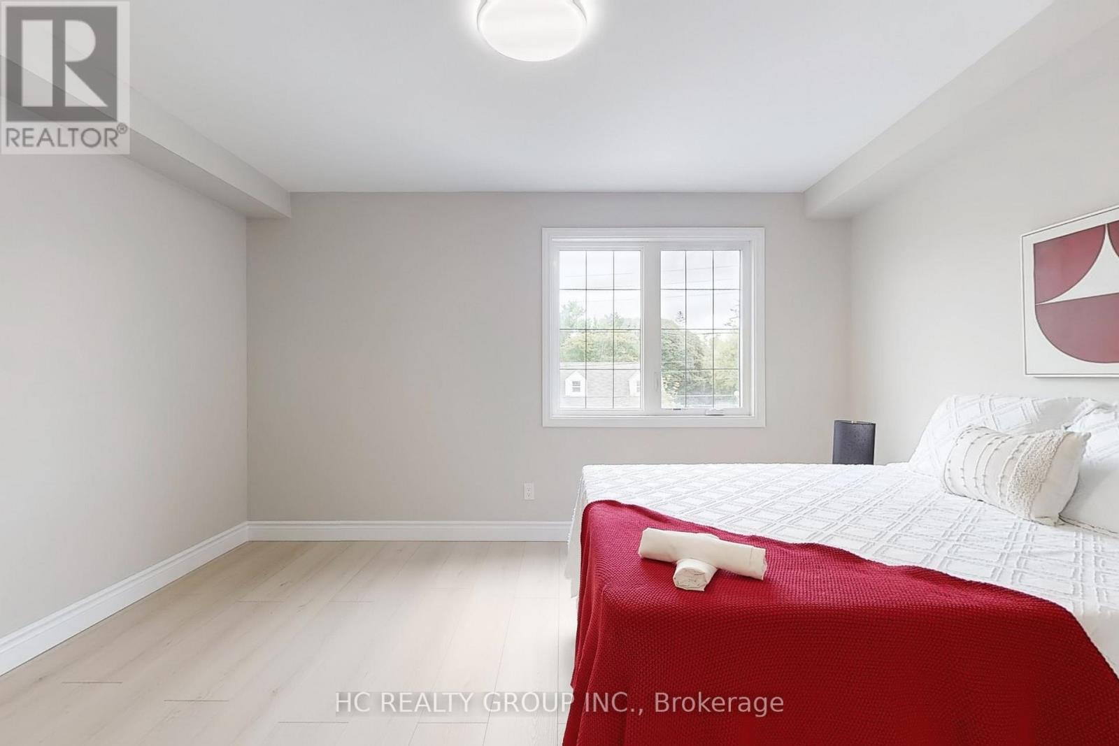 Photo 36 of 206 B Finch Avenue W, Toronto ON
