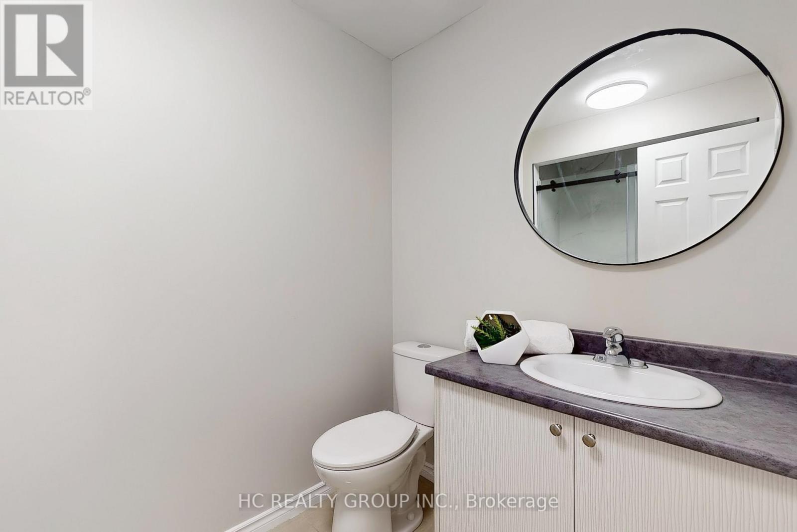 Photo 48 of 206 B Finch Avenue W, Toronto ON