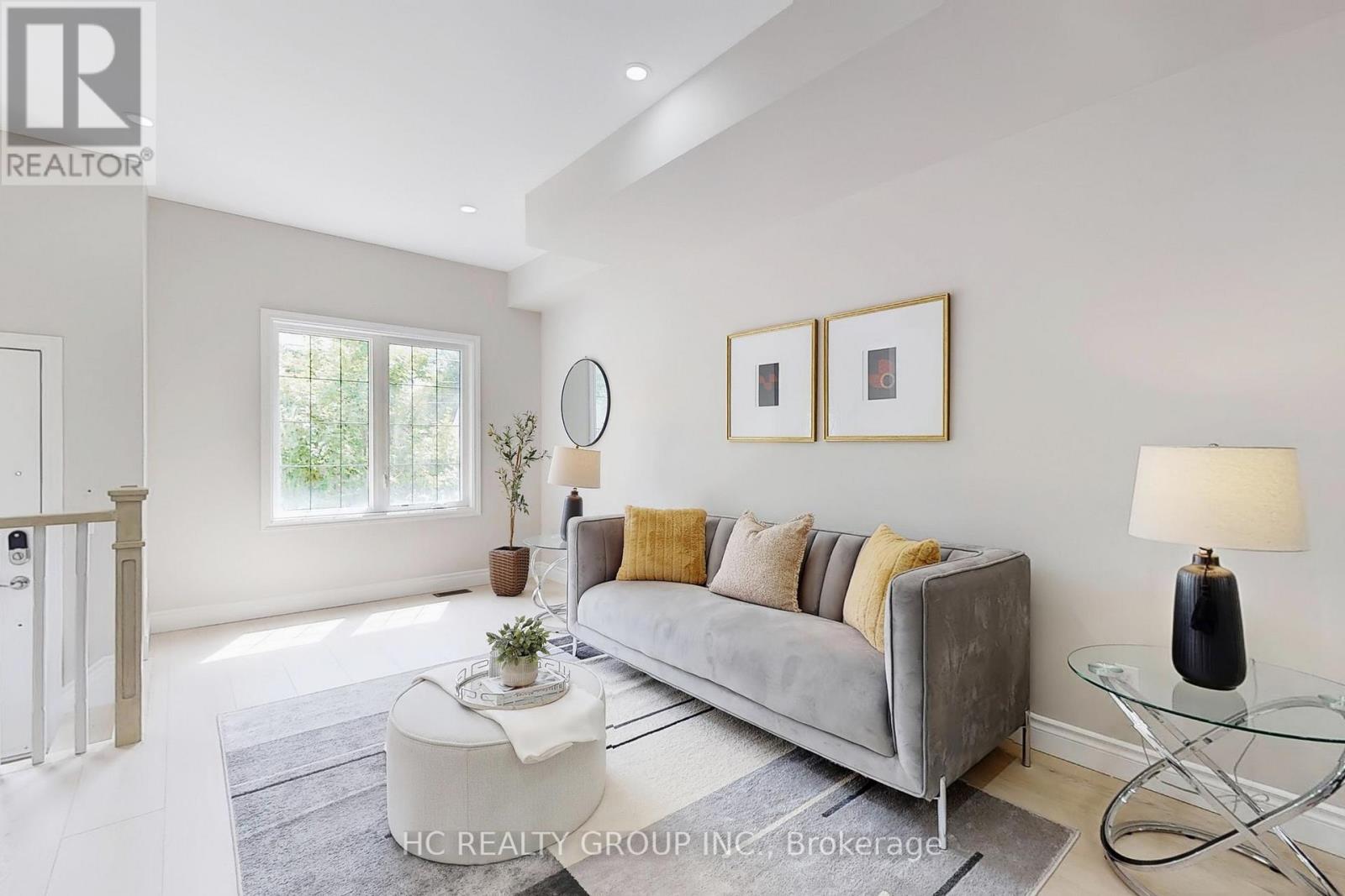 Photo 42 of 206 B Finch Avenue W, Toronto ON