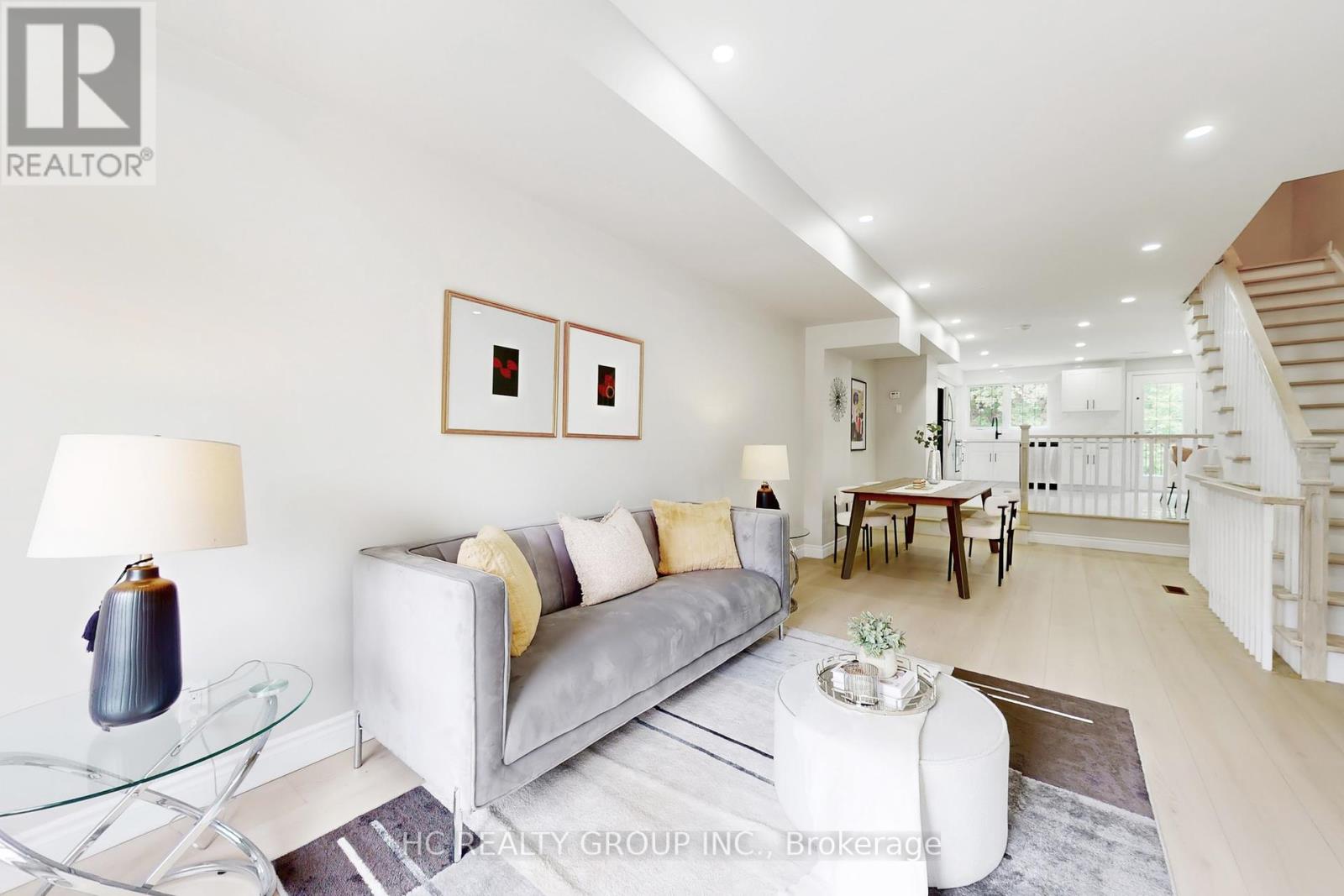 Photo 13 of 206 B Finch Avenue W, Toronto ON