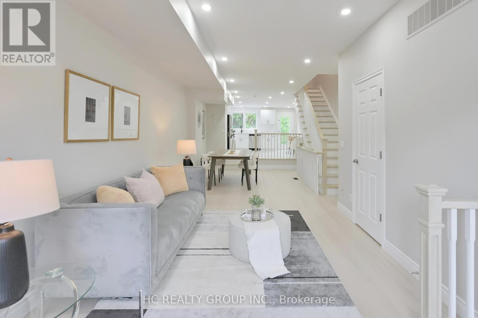 Photo 45 of 206 B Finch Avenue W, Toronto ON