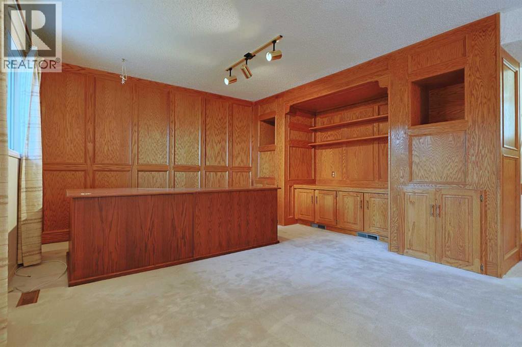 Single Family House 4 Level for Sale in  Scenic Acres Drive NW Scenic Acres Calgary 