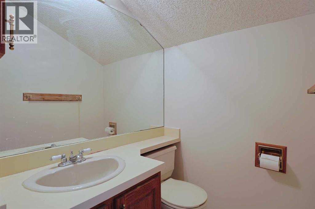Single Family House 4 Level for Sale in  Scenic Acres Drive NW Scenic Acres Calgary 
