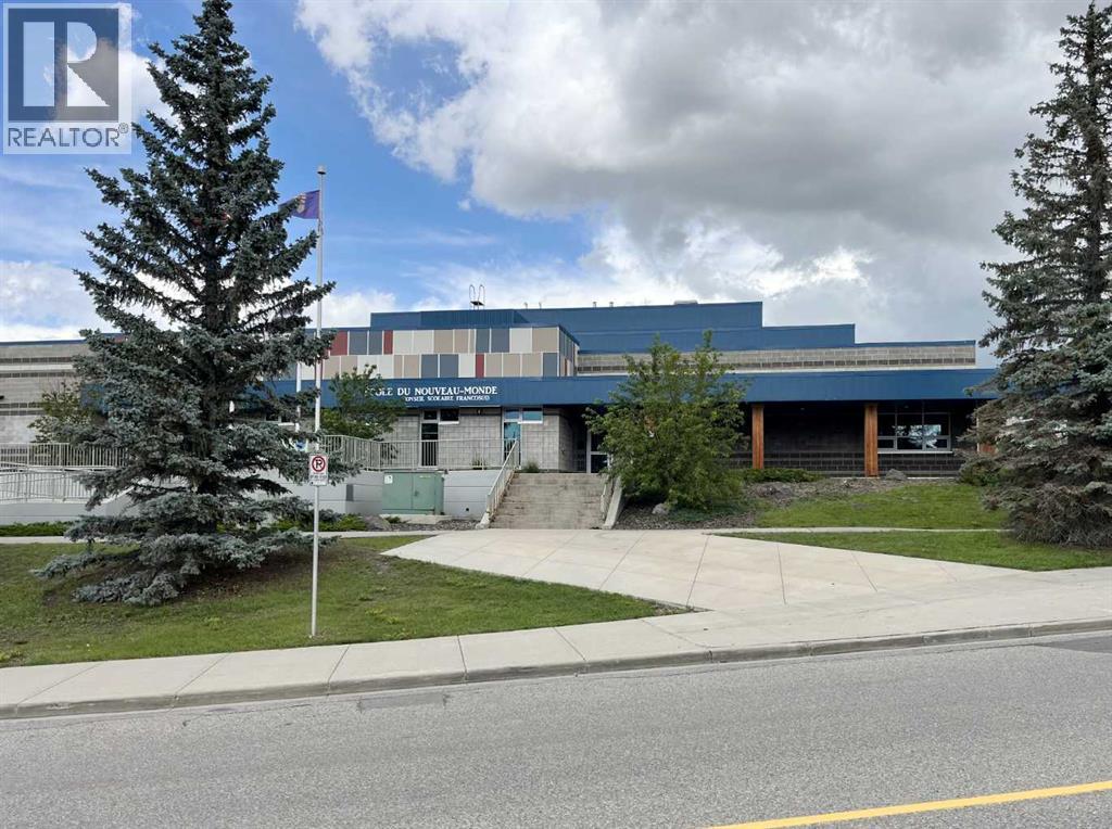Single Family House 4 Level for Sale in  Scenic Acres Drive NW Scenic Acres Calgary 