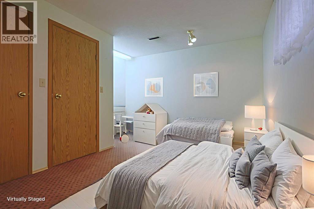 Single Family House 4 Level for Sale in  Scenic Acres Drive NW Scenic Acres Calgary 