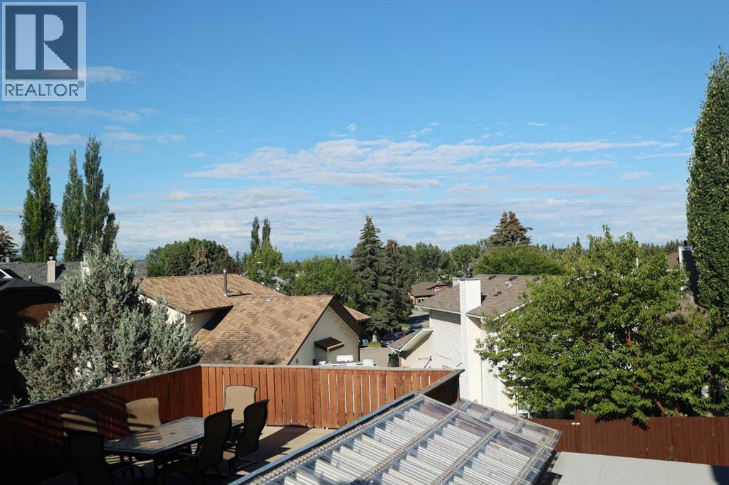 Single Family House 4 Level for Sale in  Scenic Acres Drive NW Scenic Acres Calgary 