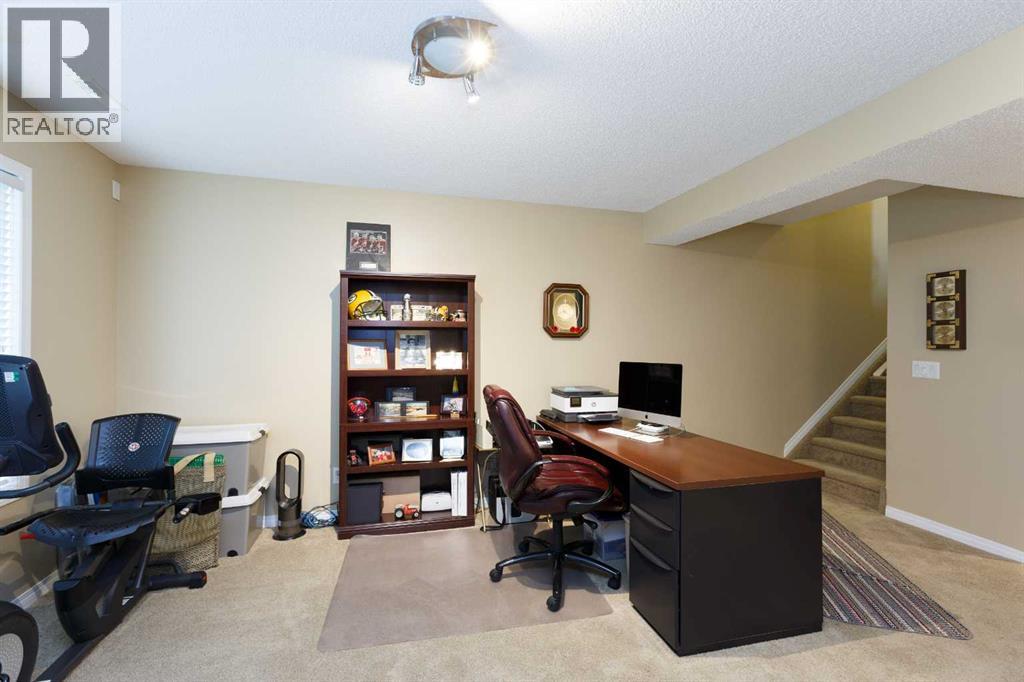 Photo 21 of 136 Country Hills Gardens Nw, Calgary AB