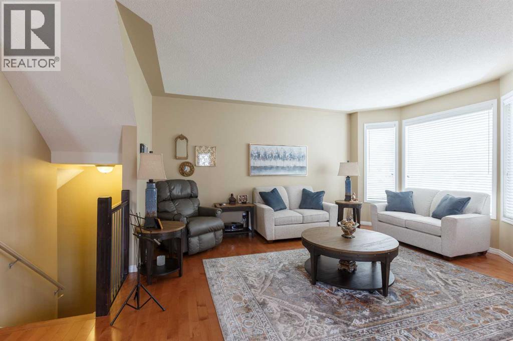 Photo 16 of 136 Country Hills Gardens Nw, Calgary AB
