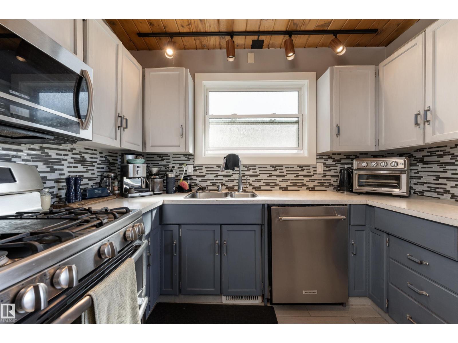 Photo 44 of 6004 102 Av Nw, Edmonton AB