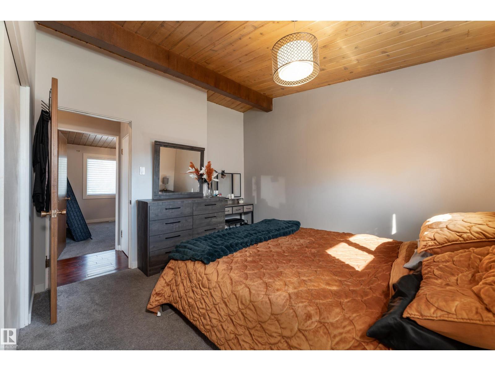 Photo 40 of 6004 102 Av Nw, Edmonton AB