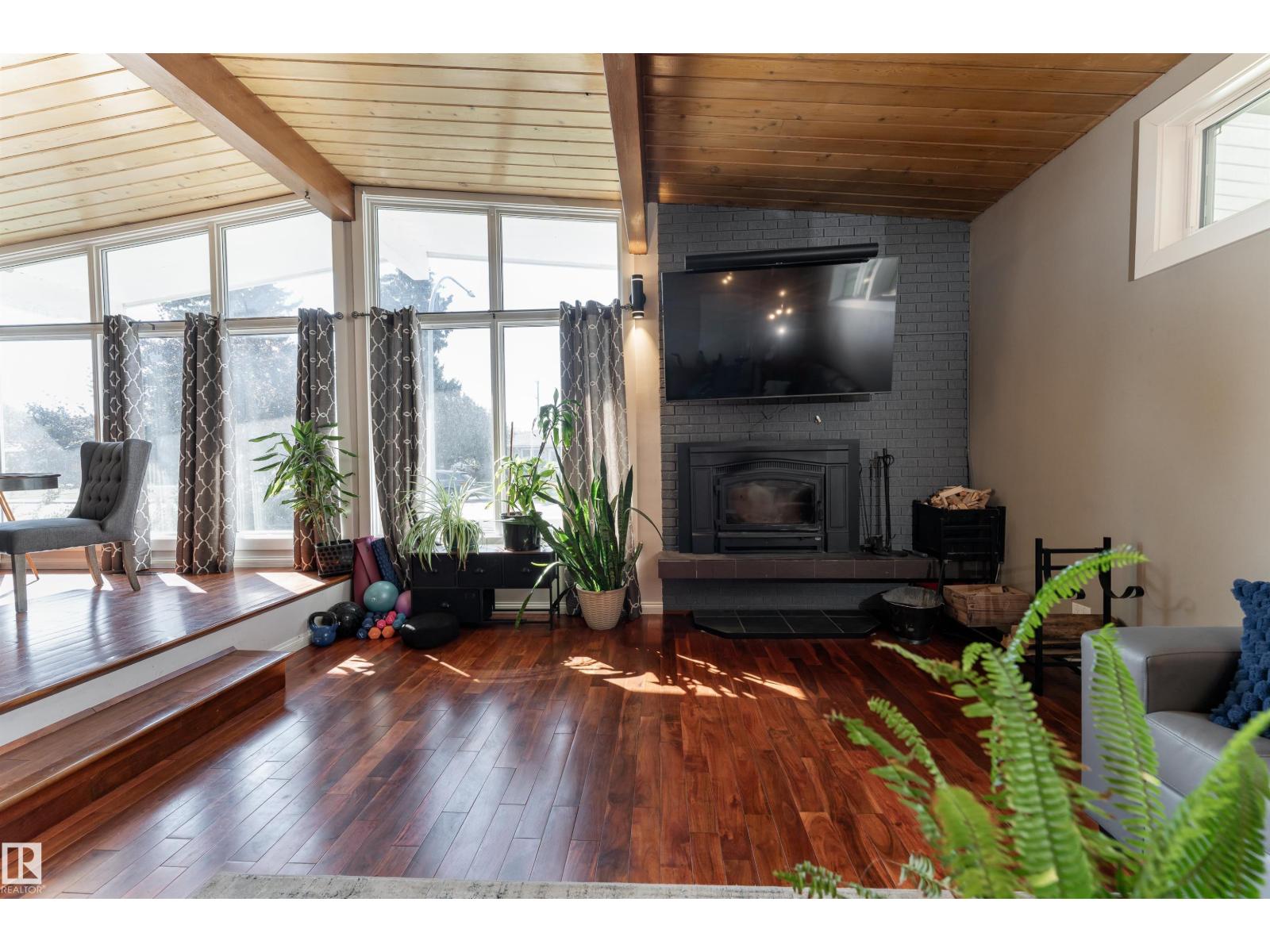 Photo 47 of 6004 102 Av Nw, Edmonton AB