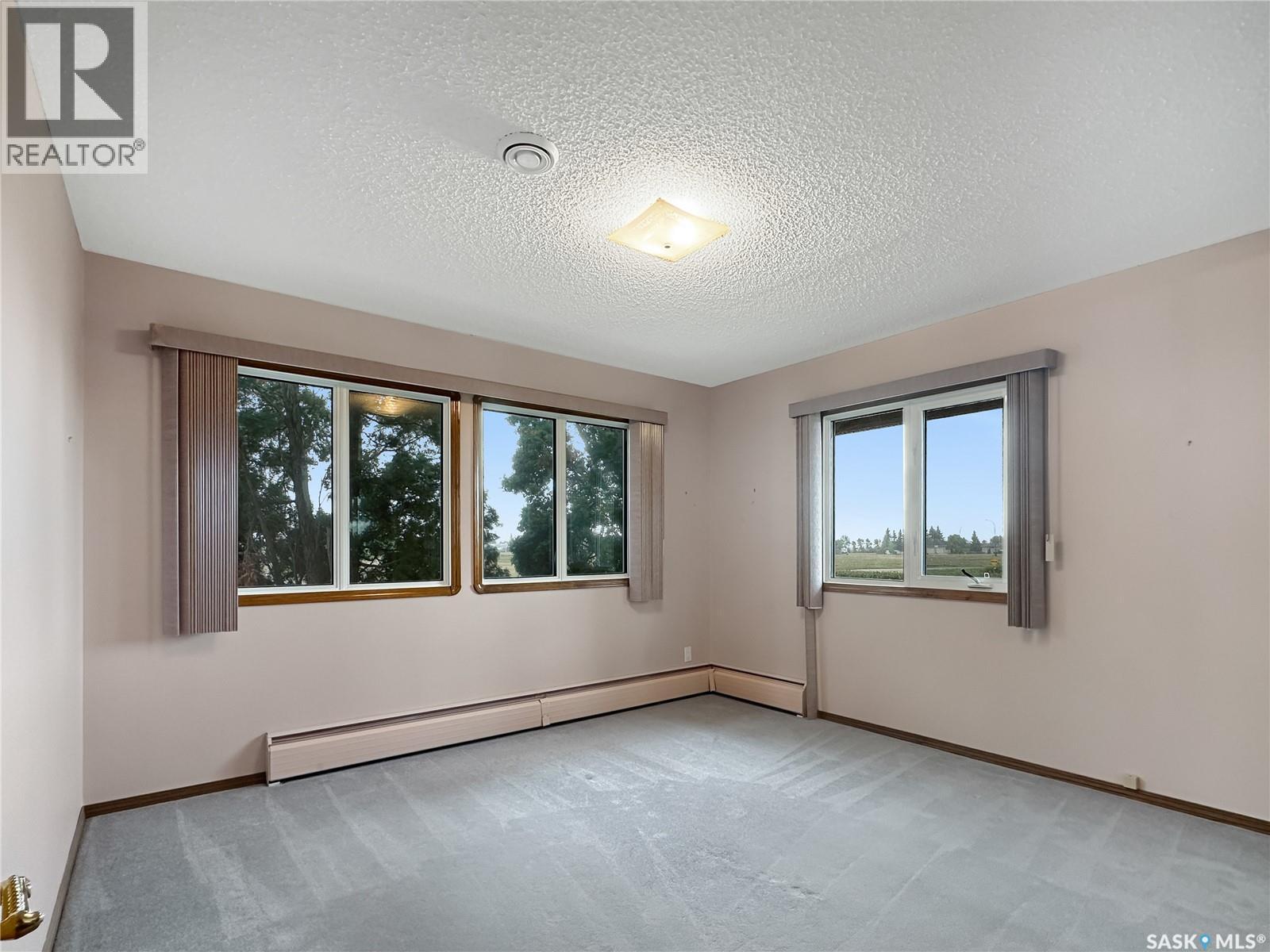 Photo 17 of 106 Elgin Street, Balcarres SK