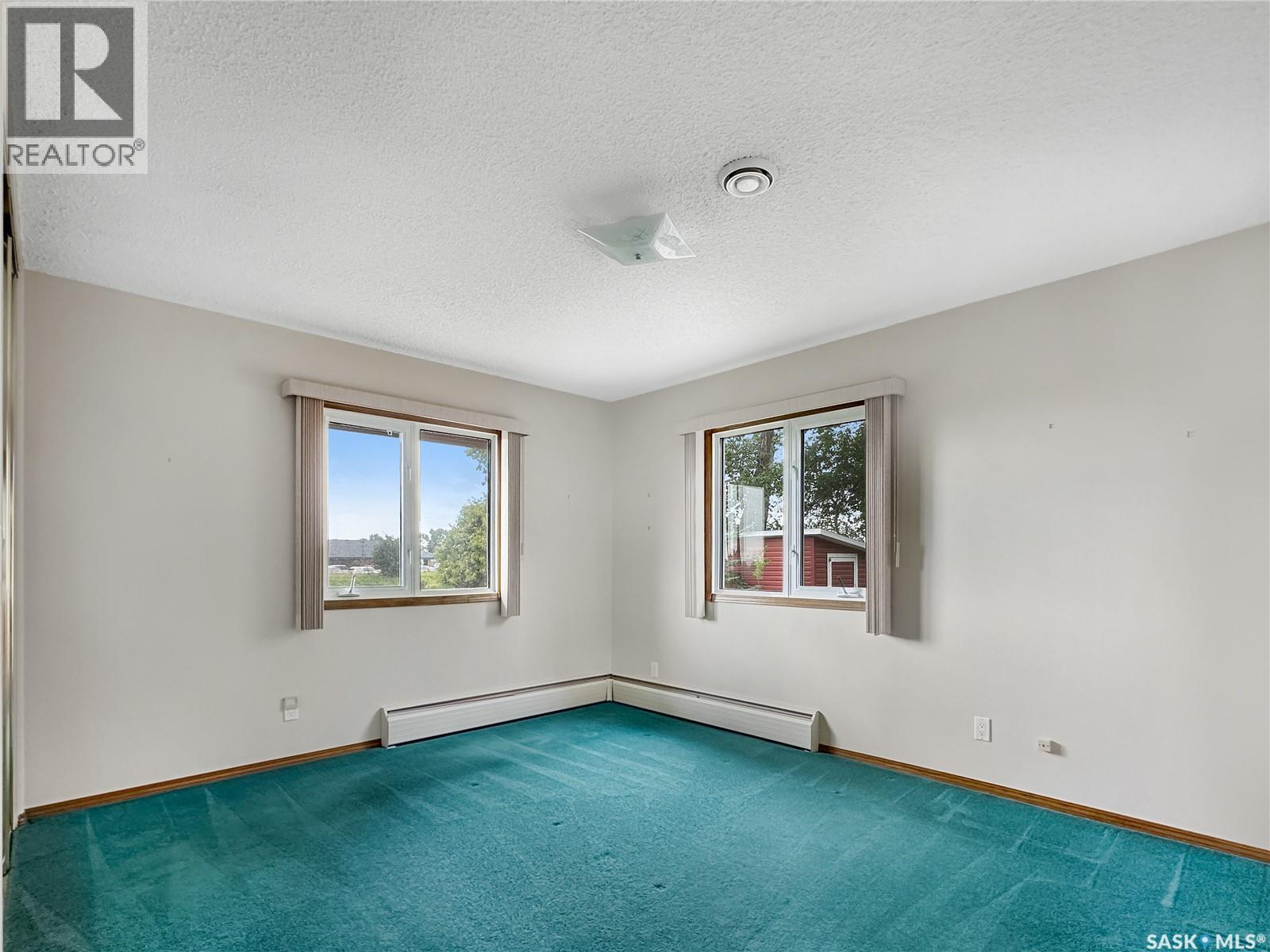 Photo 33 of 106 Elgin Street, Balcarres SK