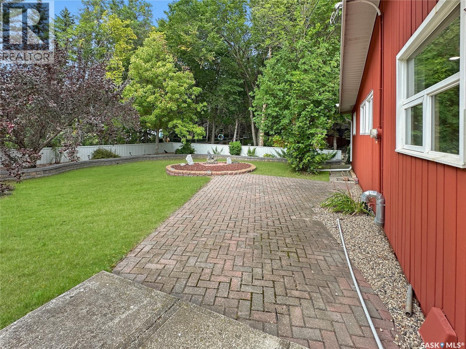 Photo 3 of 106 Elgin Street, Balcarres SK