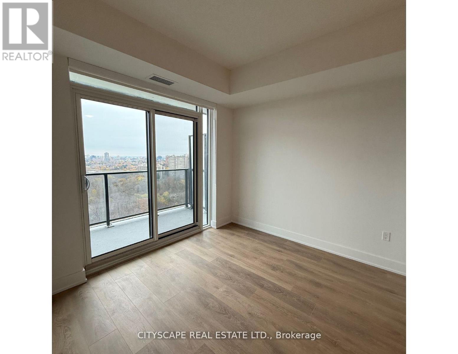 Photo 8 of 1410 202 Burnhamthorpe Road E, Mississauga ON