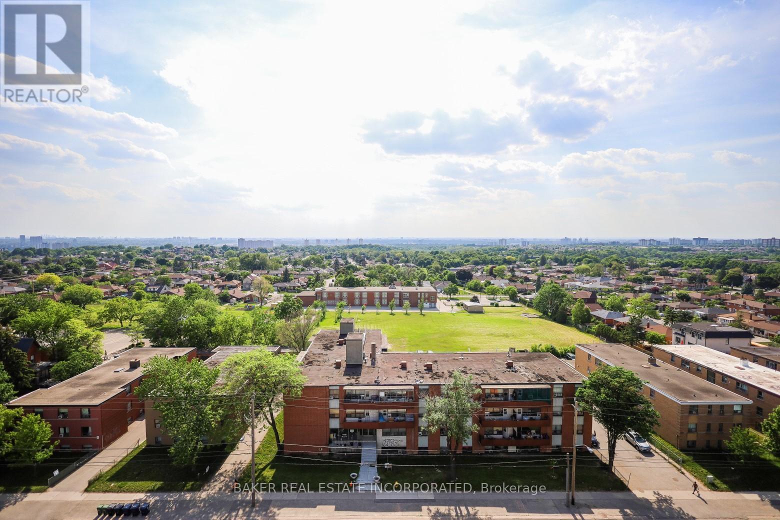 Photo 8 of 1023 50 George Butchart Drive, Toronto ON