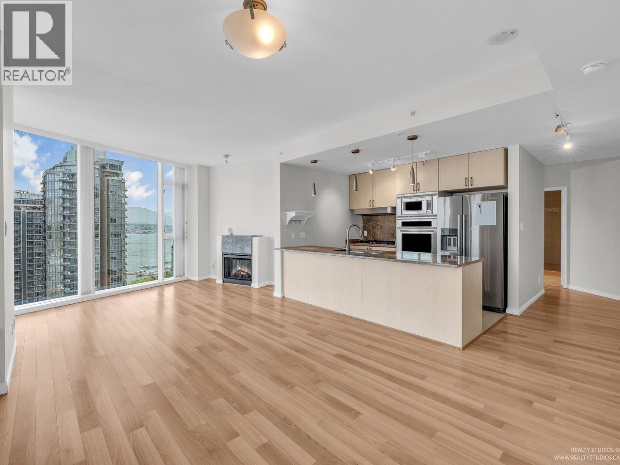 Photo 6 of 1905 1211 Melville Street, Vancouver BC