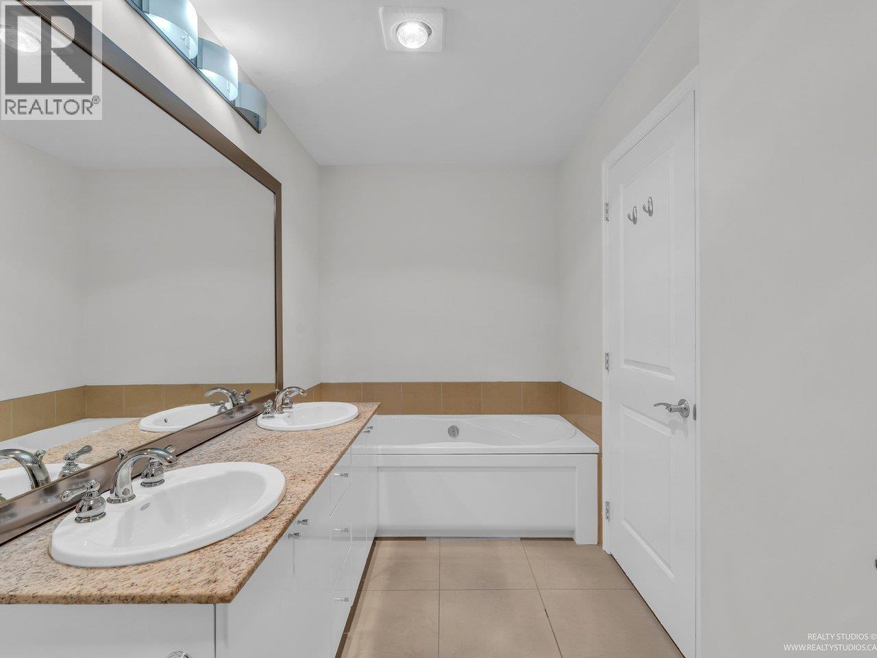Photo 22 of 1905 1211 Melville Street, Vancouver BC