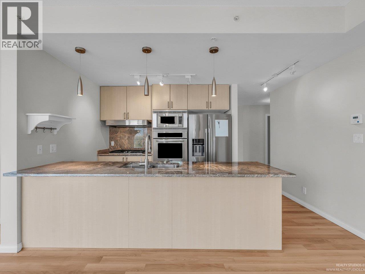 Photo 10 of 1905 1211 Melville Street, Vancouver BC