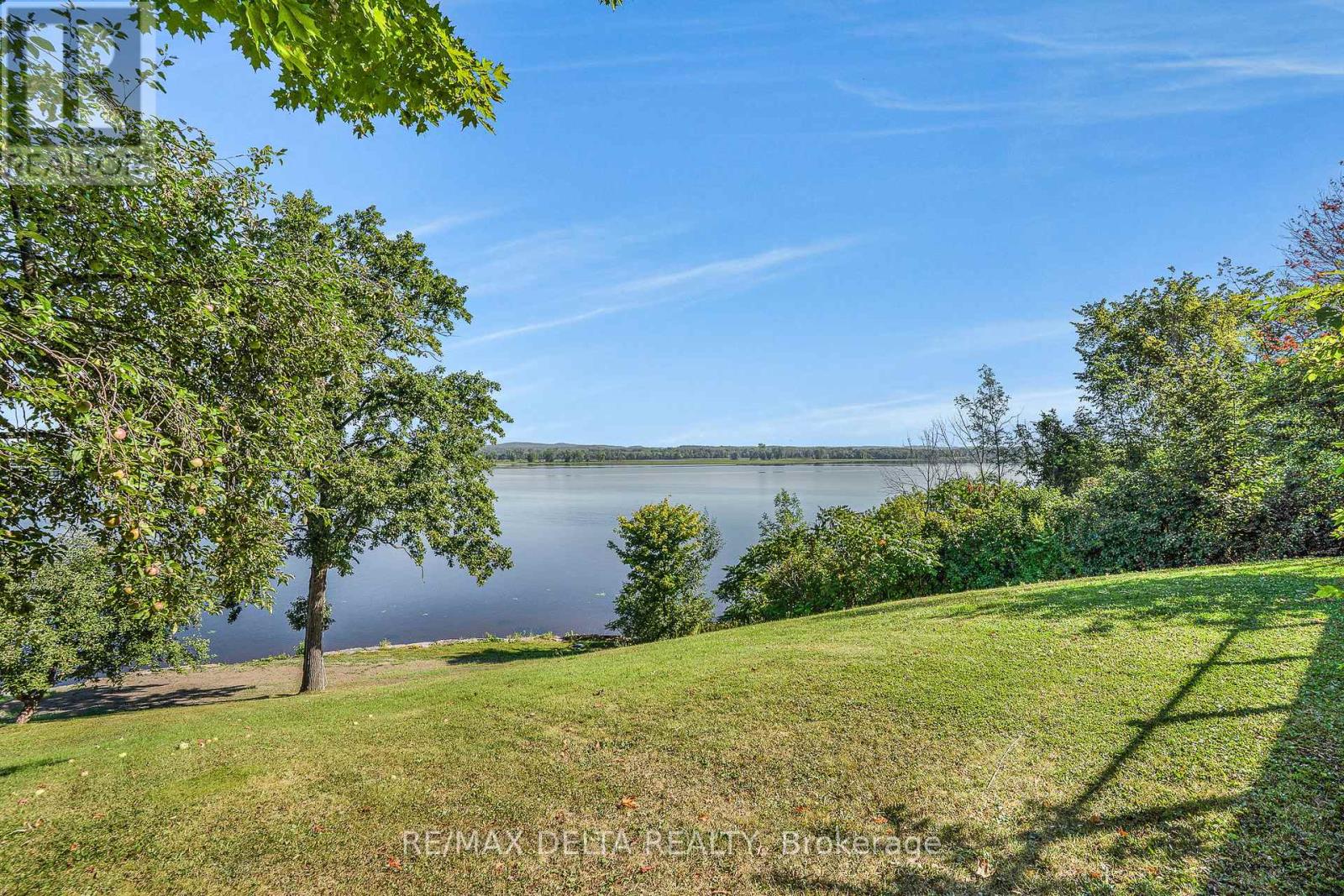 Photo 17 of 3705 Old Highway 17 Road, Clarencerockland ON