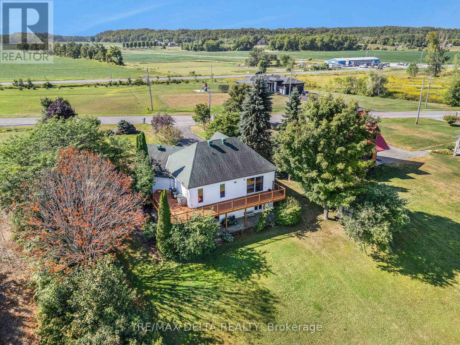 Photo 37 of 3705 Old Highway 17 Road, Clarencerockland ON