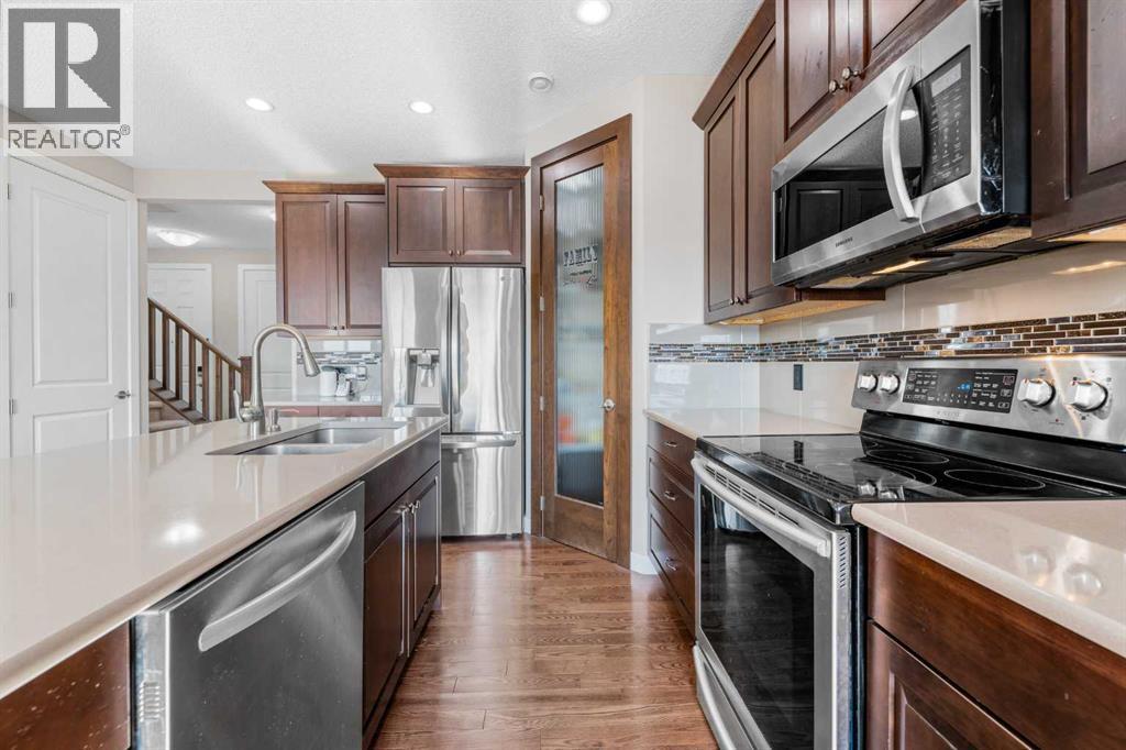 Photo 17 of 237 Panton Way Nw, Calgary AB