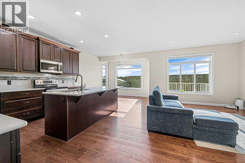 Photo 23 of 237 Panton Way Nw, Calgary AB