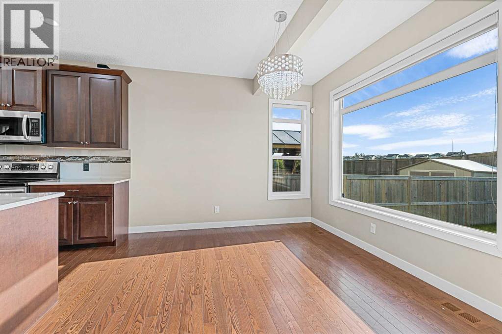 Photo 8 of 237 Panton Way Nw, Calgary AB