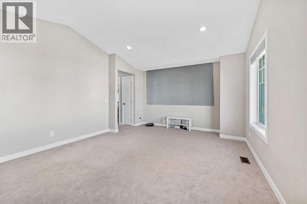 Photo 10 of 237 Panton Way Nw, Calgary AB