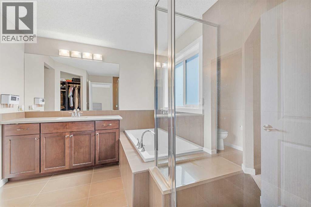 Photo 12 of 237 Panton Way Nw, Calgary AB
