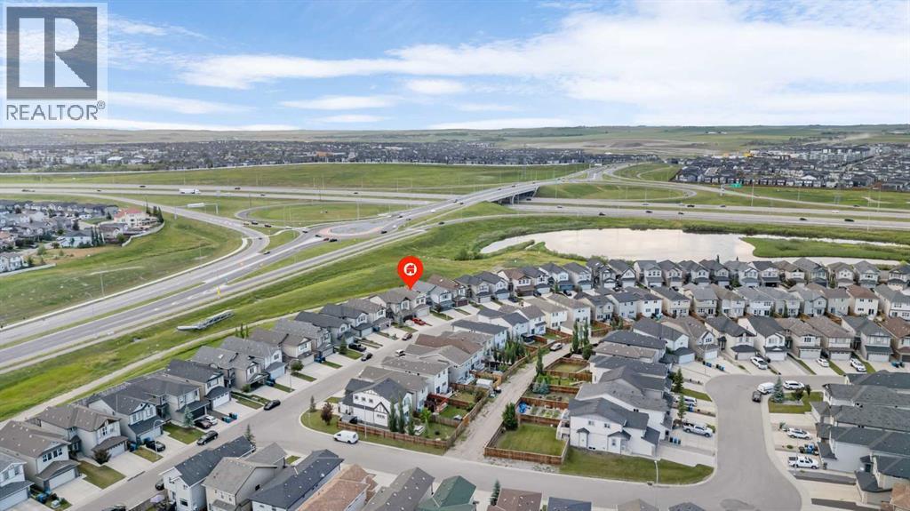 Photo 2 of 237 Panton Way Nw, Calgary AB