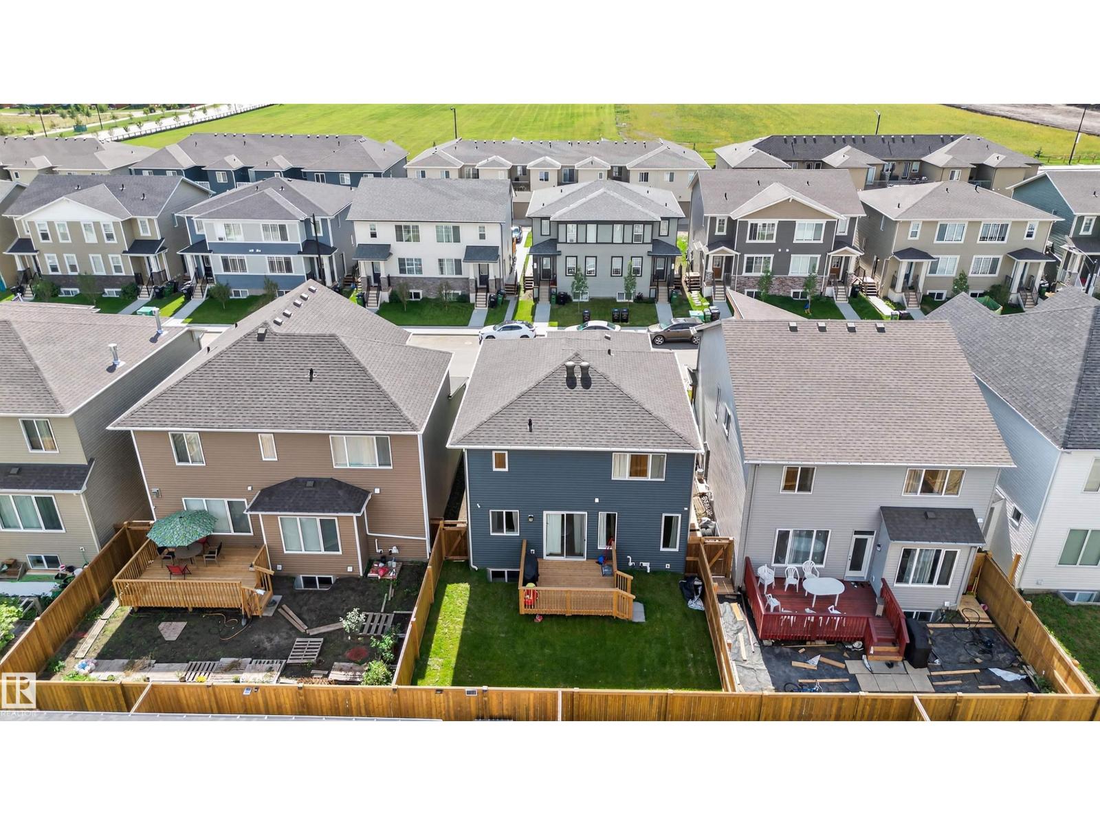 Photo 5 of 20806 19 A Av Nw, Edmonton AB