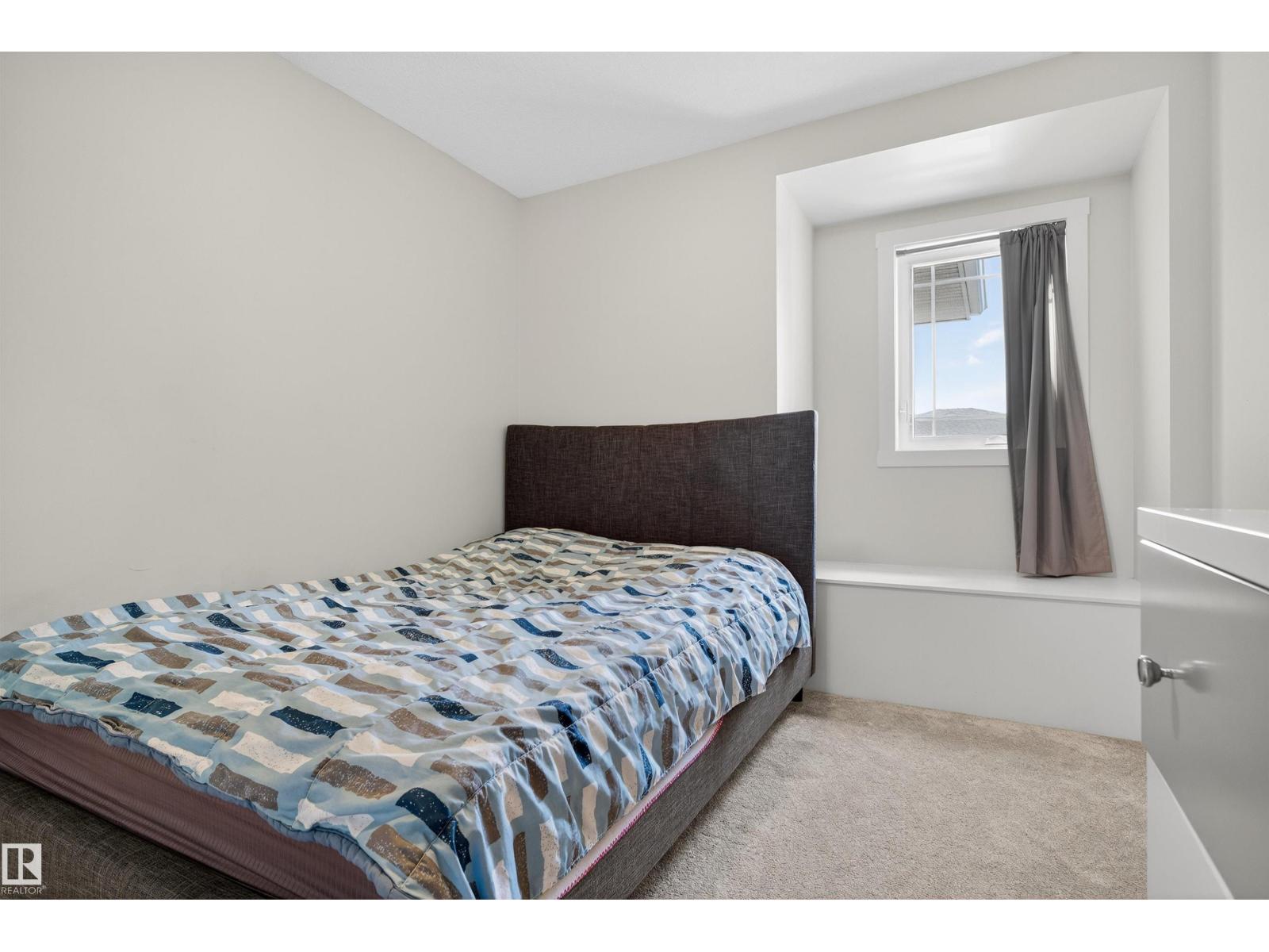 Photo 38 of 20806 19 A Av Nw, Edmonton AB