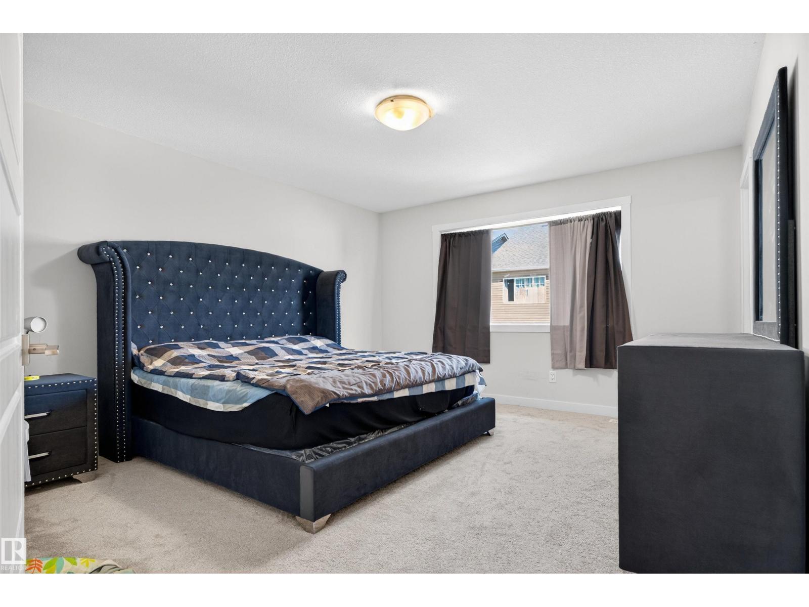 Photo 31 of 20806 19 A Av Nw, Edmonton AB