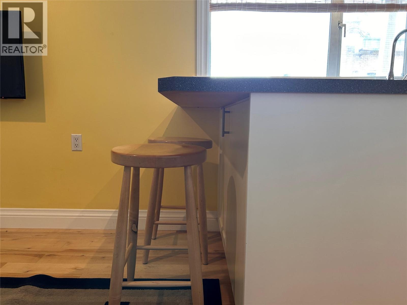 2044 Washington Street Unit# 8, Rossland