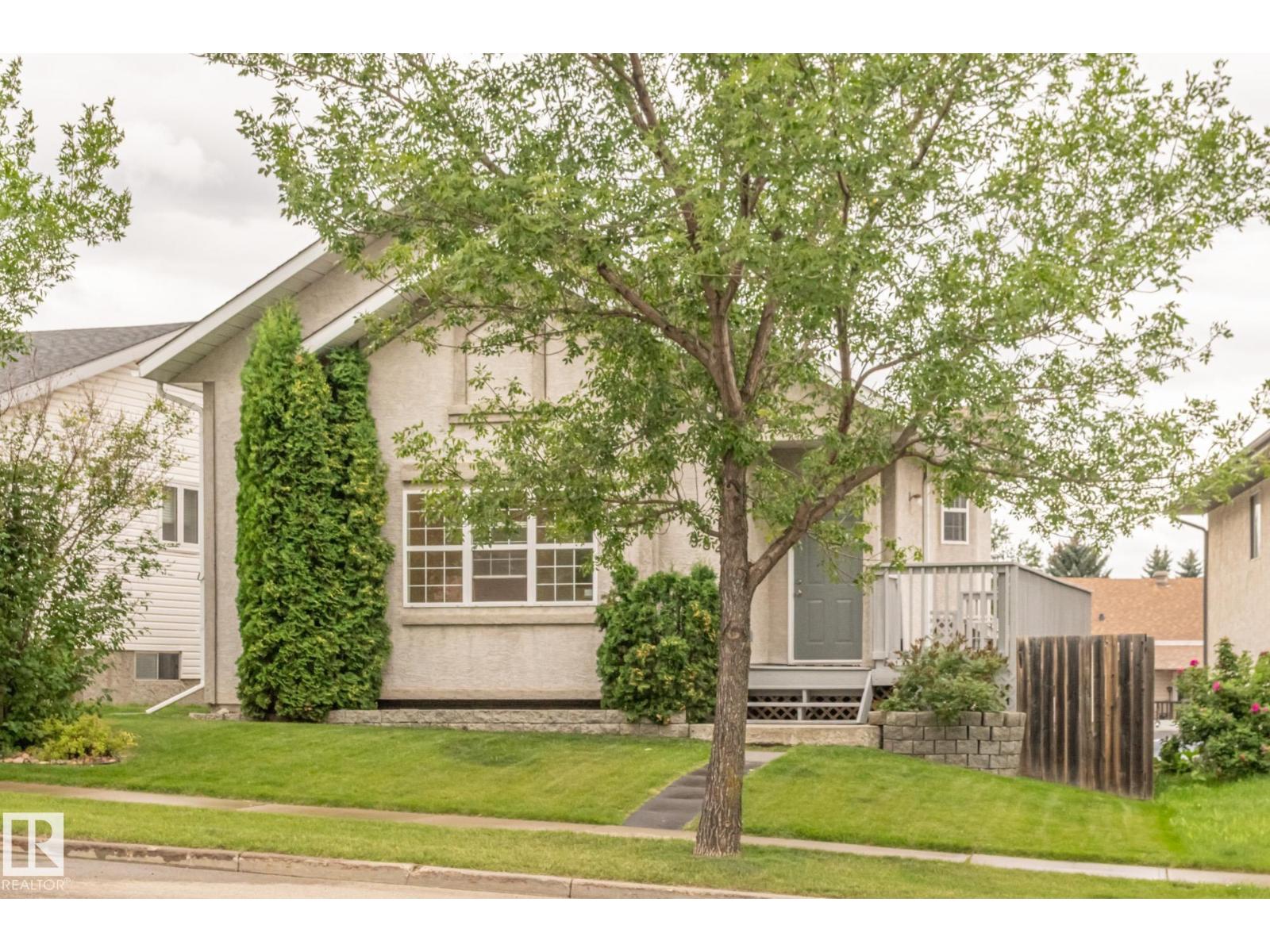Photo 12 of 982 Jim Common Dr, Sherwood Park AB