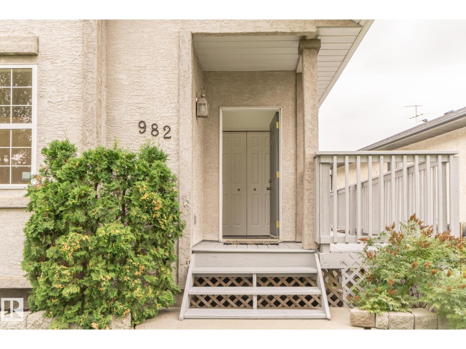 Photo 21 of 982 Jim Common Dr, Sherwood Park AB