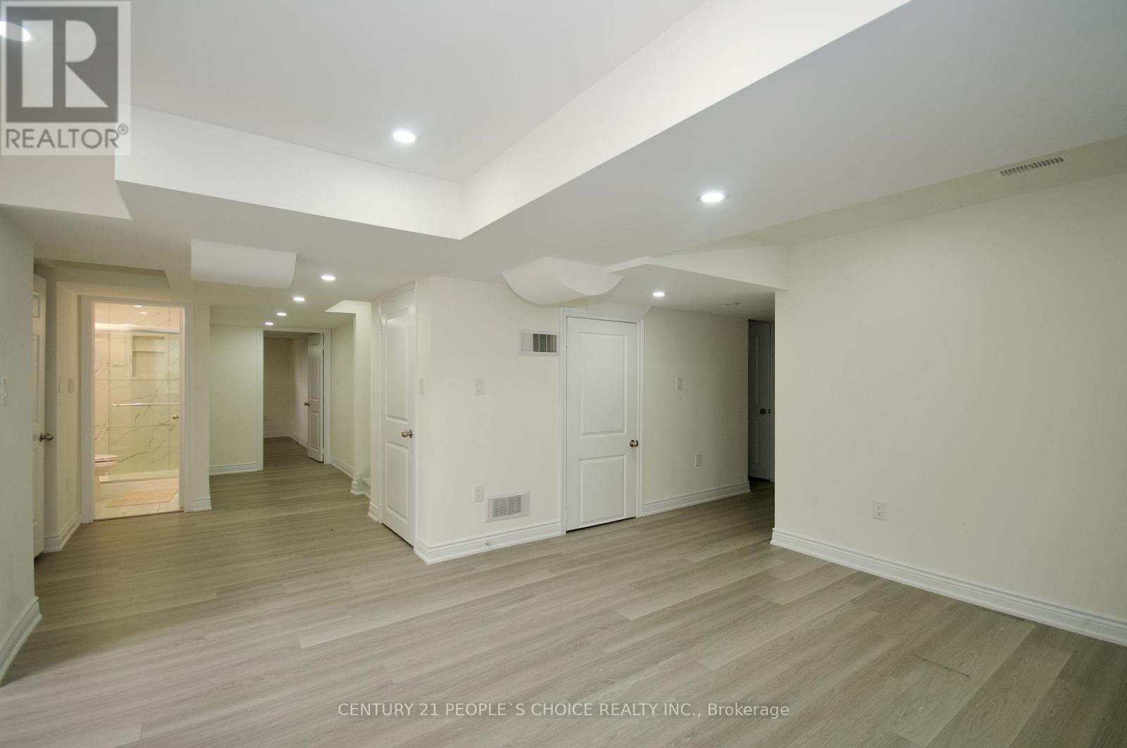 Photo 24 of 42 Seymour Road, Brampton ON
